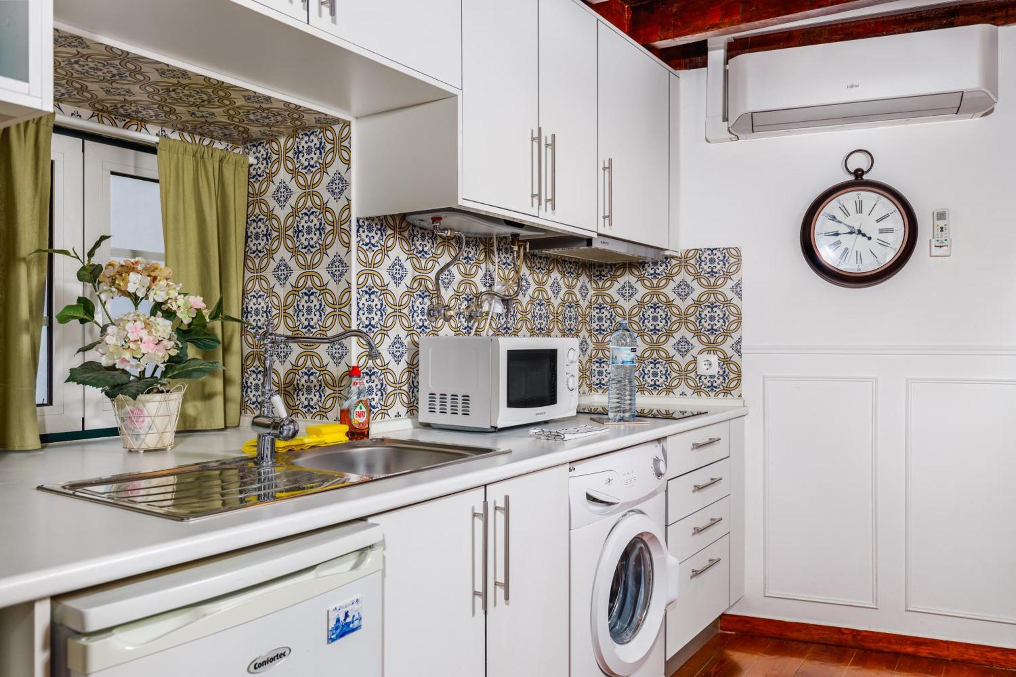 Medieval Apartament Alfama-Center Lisbon Bagian luar foto